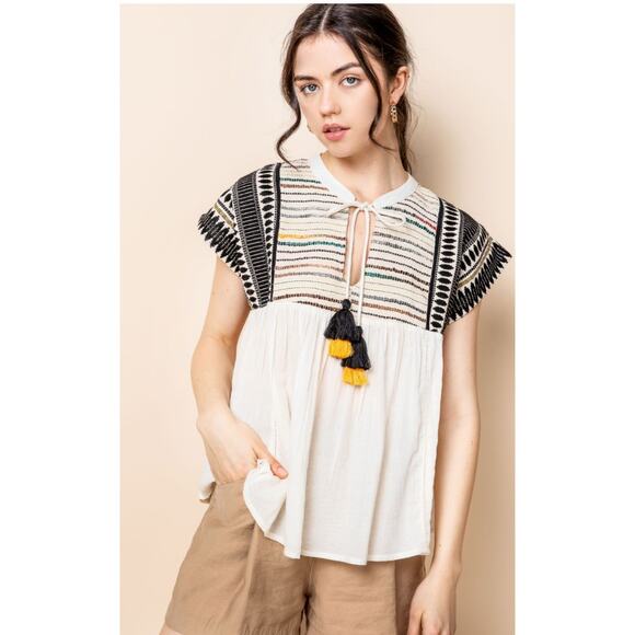 Tribal Jeans Boho Embroidered Top with Tassels NWOT Size M - Picture 1 of 12